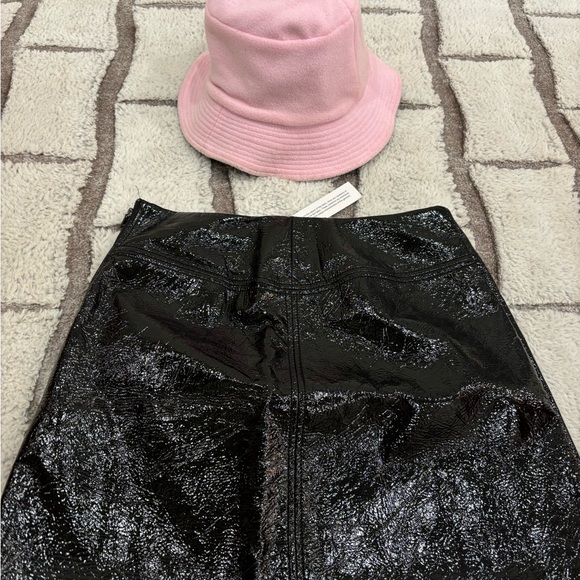 Vegan leather, mini skirt and bucket hat NWT - Picture 3 of 3